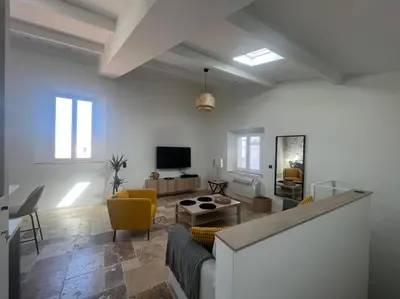 Télévision ou salle de divertissement dans l'établissement STRELIZIA - New central old Antibes for 4 AC