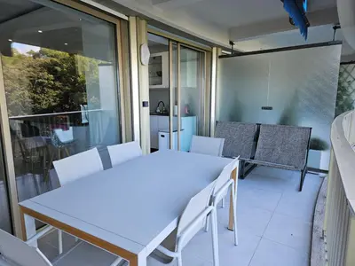 Plan de l'établissement Cap d'Antibes Port Aubernon 3P vue Mer Piscine