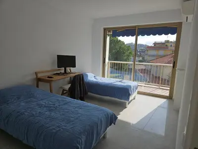 Plan de l'établissement Cap d'Antibes Port Aubernon 3P vue Mer Piscine