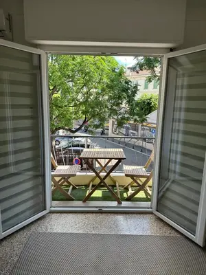 Balcon ou terrasse dans l'établissement Appartement Cannes