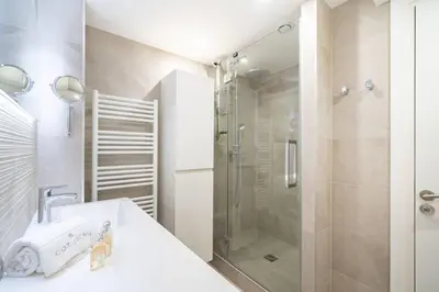 Salle de bains dans l'établissement Magnificent 2 bedroom in the heart of Cannes