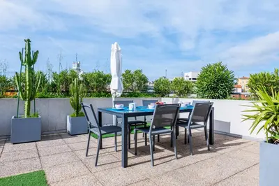 Balcon ou terrasse dans l'établissement RARE! 120m ROOFTOP 5-minute walk to downtown