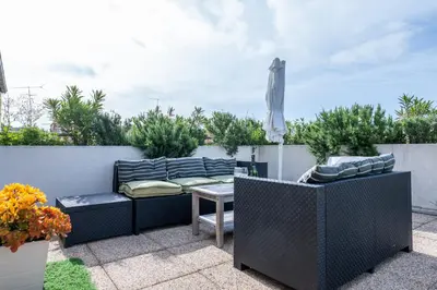 Coin salon dans l'établissement RARE! 120m ROOFTOP 5-minute walk to downtown