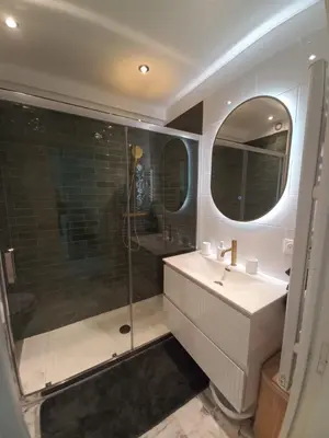 Salle de bains dans l'établissement Bell Appartement Cannes