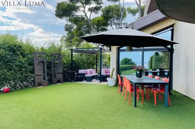 Jardin de l'établissement 06AL - Villa architecte avec piscine vue mer