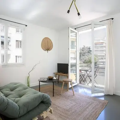 Appartement 3 pièces / proche plage / centre / clim