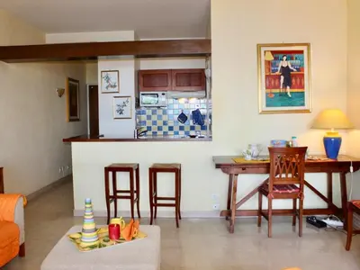 Cuisine ou kitchenette dans l'établissement Splendide T2 avec terrasse et garage, à 3 min de la plage, 4 couchages - FR-1-252A-120