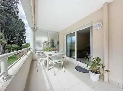 Balcon ou terrasse dans l'établissement Agencia Superbe appartement 2 chambres
