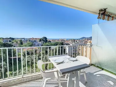 Balcon ou terrasse dans l'établissement Le Montfleury - Studio 28m2 - Vue mer - Centre