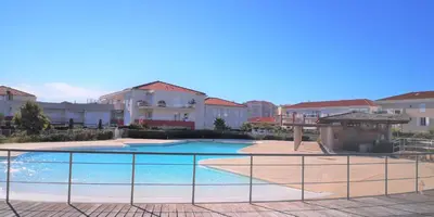 Piscine de l'établissement Domaine Juan Flore Studio Voilier ou située à proximité