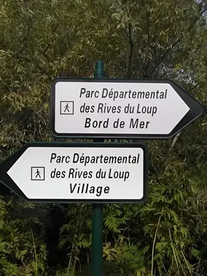 Plan de l'établissement Spacieux 2 chambres 65m2 climatisé au village médiéval entre Nice et Antibes