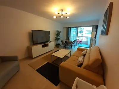Télévision ou salle de divertissement dans l'établissement Bel appartement à côté des plages 2 à 5 Personnes