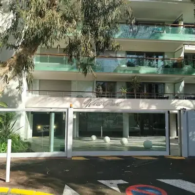 Centre Juan Les Pins 2P White Pearl garage