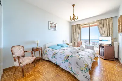 Plan de l'établissement Spacieux appartement vue mer et montagne