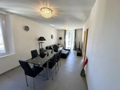 Coin salon dans l'établissement Appartement vieux village