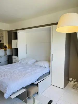 Un ou plusieurs lits dans un hébergement de l'établissement Studio proche centre FARN4