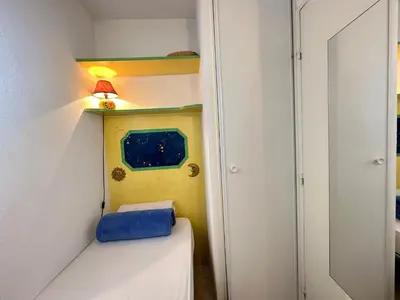 Un ou plusieurs lits dans un hébergement de l'établissement Charming Apartment in Cannes 10-min to beach