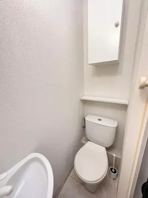 Salle de bains dans l'établissement Charming Apartment in Cannes 10-min to beach