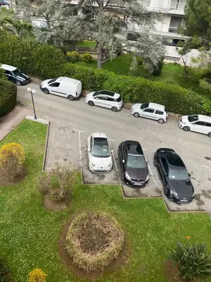 Plan de l'établissement Dernier étage vue mer avec parking et piscine