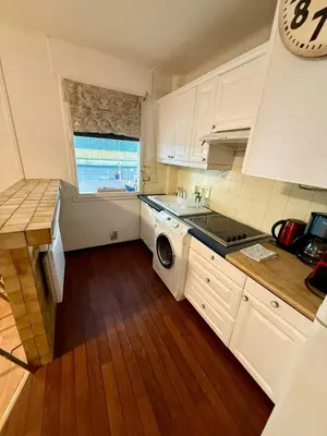 Cuisine ou kitchenette dans l'établissement Studio Vidal in the city center of Cannes with AC