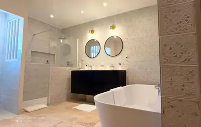 Salle de bains dans l'établissement Nice Living Cap d'Antibes