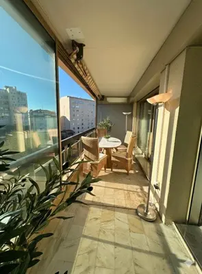 Balcon ou terrasse dans l'établissement B038 Spacieux Appartement proche Croisette parking