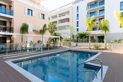 Piscine de l'établissement Modern apartment with swimming pool ou située à proximité