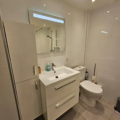 Salle de bains dans l'établissement Studio Cannes le Val D'or Chez Lisa