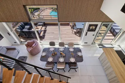Coin salon dans l'établissement DUPLEX VILLA LES PINS 89m2 et terrasse 30m2