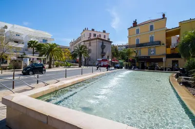 Piscine de l'établissement Isola Bella by Connexion ou située à proximité