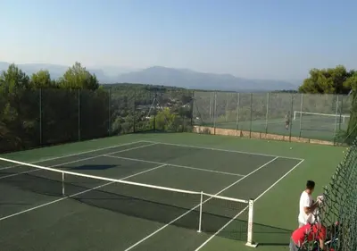 Tennis ou squash au sein de l'appartement ou à proximité