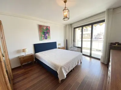 Un ou plusieurs lits dans un hébergement de l'établissement Cannes proche Croisette - Appartement 3 Pièces vue mer terrasse Helv7