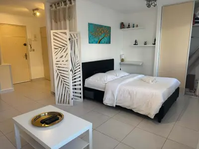 Un ou plusieurs lits dans un hébergement de l'établissement B075-Studio agréable centre Cannes