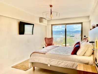 Un ou plusieurs lits dans un hébergement de l'établissement Luxury sea view