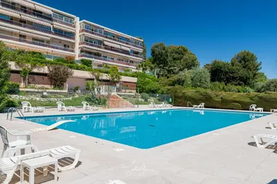 Piscine de l'établissement Montfleuri ou située à proximité