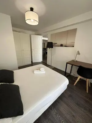 Cuisine ou kitchenette dans l'établissement Villa Constance 1 Antibes - Spacieux duplex avec jardin