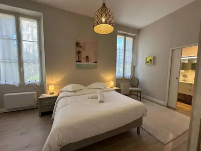 Un ou plusieurs lits dans un hébergement de l'établissement C025 Villa Toscane Bel Appartement Bourgeois