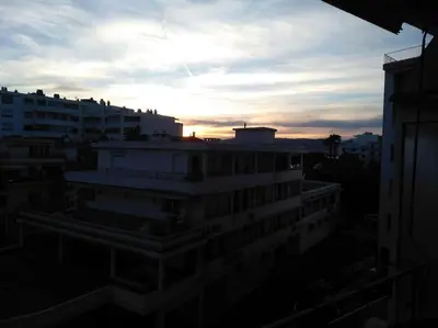 Lever ou coucher de soleil vu de l'appartement ou à proximité