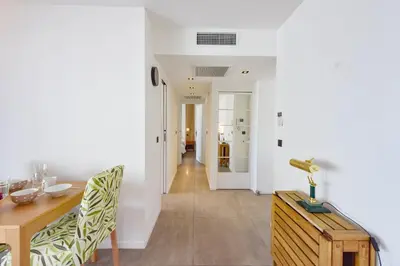 Plan de l'établissement Renovated 1Br apartment terrace walk to beach