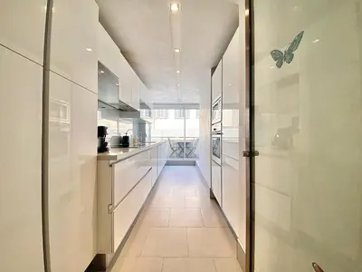 Cuisine ou kitchenette dans l'établissement Grand Hotel 2 chambres 2 sdb - GH