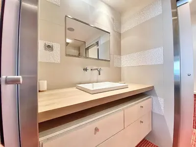 Salle de bains dans l'établissement Grand Hotel 2 chambres 2 sdb - GH