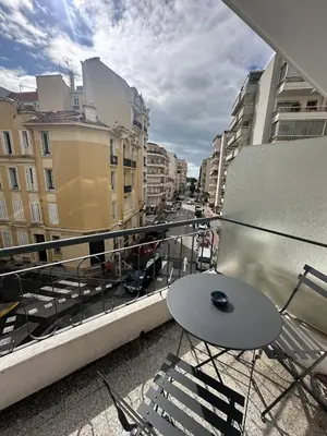 Balcon ou terrasse dans l'établissement Studio confortable proche mer deb1890