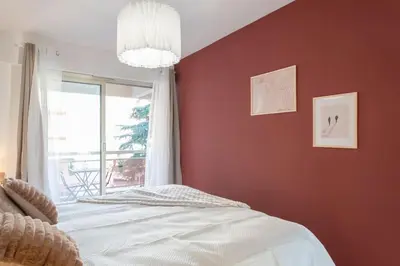 Un ou plusieurs lits dans un hébergement de l'établissement A10 - Staywiz us -1 BDR Heart of Juan les Pins 5 min Sea - AC & Balconies