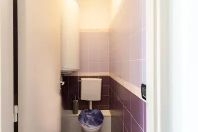 Salle de bains dans l'établissement A10 - Staywiz us -1 BDR Heart of Juan les Pins 5 min Sea - AC & Balconies