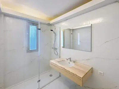 Salle de bains dans l'établissement 78m2 Terrasse vue mer à 50m de la Croisette