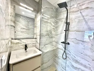 Salle de bains dans l'établissement Astoria luxury apartment- 3 bathrooms