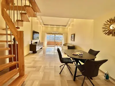 Coin salon dans l'établissement Astoria luxury apartment- 3 bathrooms