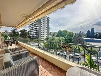 Plan de l'établissement MIA2 - 3 pièces avec terrasse