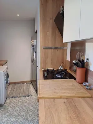 Cuisine ou kitchenette dans l'établissement Charmant 3pièces près de Cannes