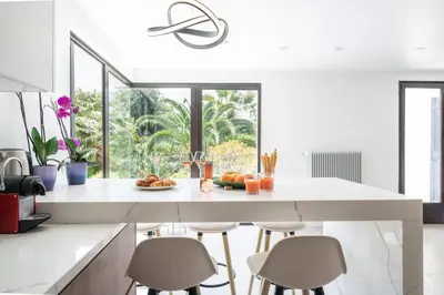 Plan de l'établissement Luxury Getaway - Modern Villa with pool and AC